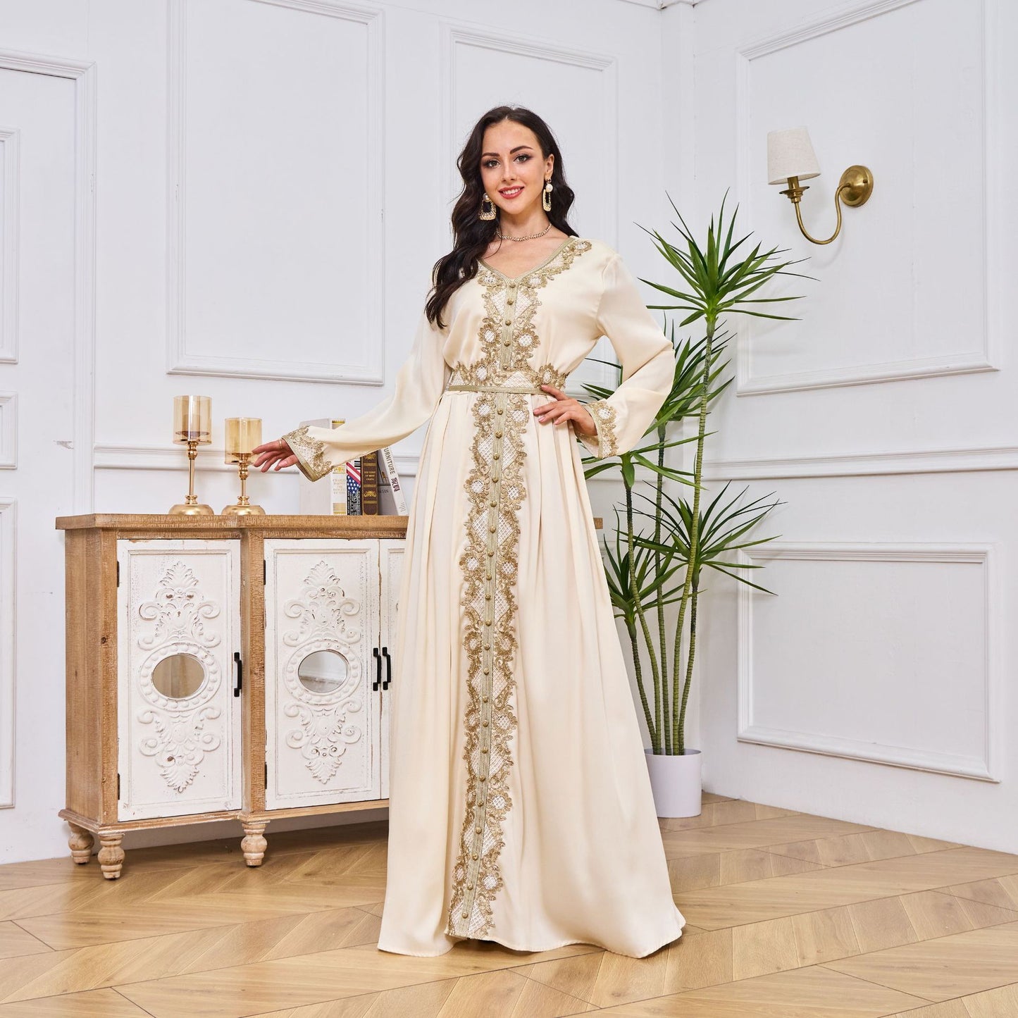 Robe Longue Style Arabe – Fluidité & Chic Contemporain