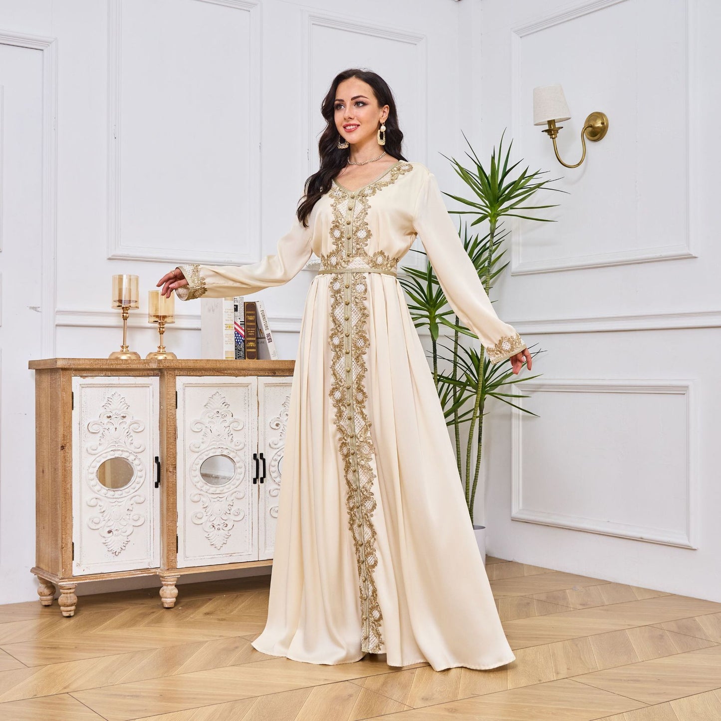 Robe Longue Style Arabe – Fluidité & Chic Contemporain