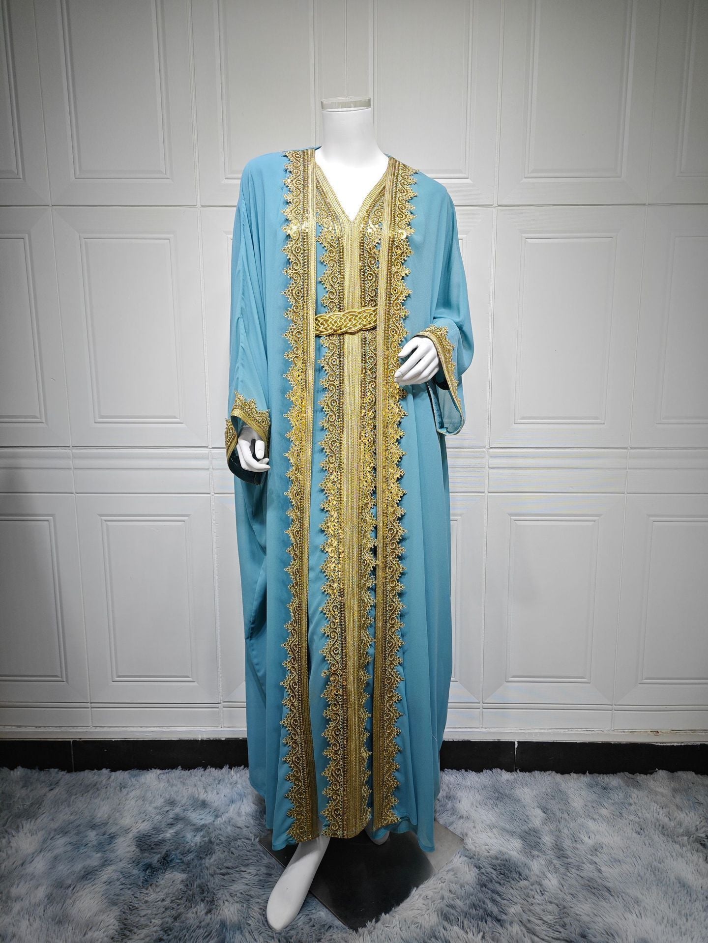 Robe Longue à Ceinture – Élégance Orientale & Fluidité Aérienne