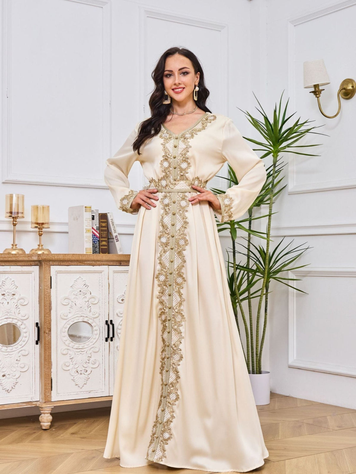 Robe Longue Style Arabe – Fluidité & Chic Contemporain