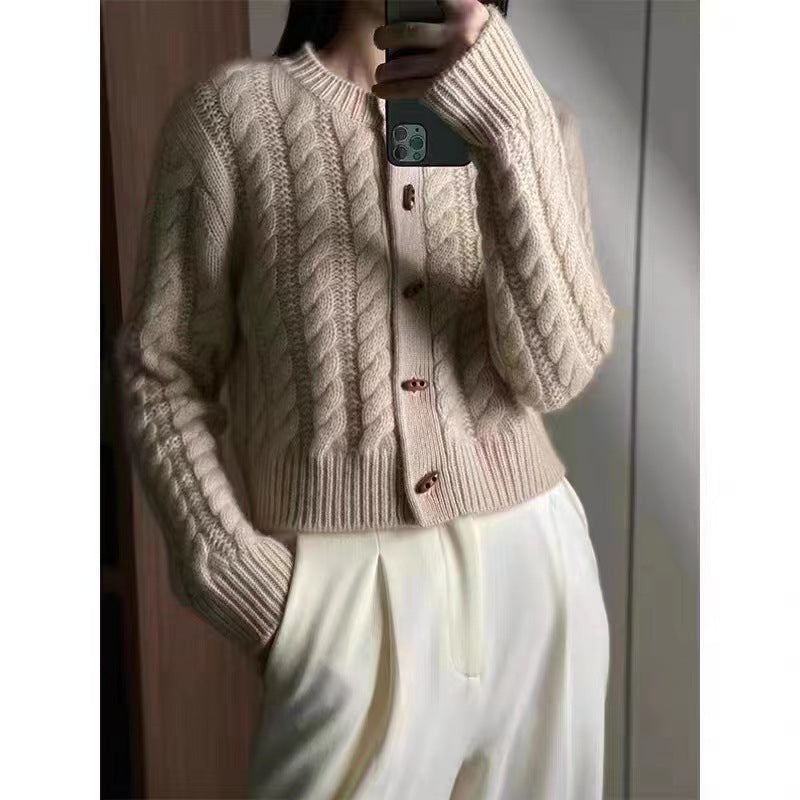 Boutonné & Motif Torsadé